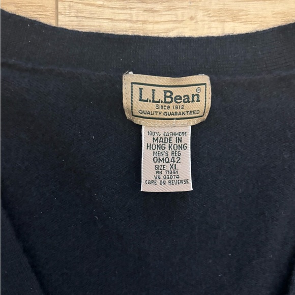 L.L.Bean Black Cashmere Cardigan Vintage LL Bean Cashmere Sweater Size XL - Picture 4 of 8